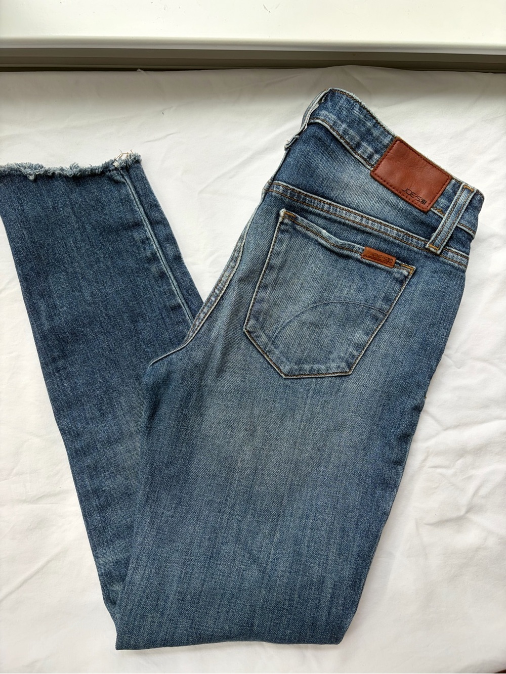 Joes Jeans women’s the Blondie midrise skinny with Frayed Hem sz 25 leather tag